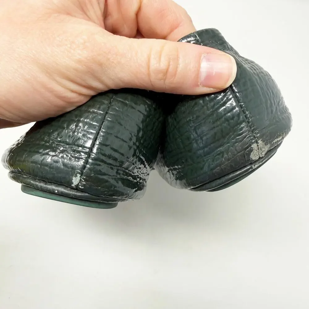 Tory Burch Dark Green Crinkly Patent Leather Minnie Flats Size 8.5 T Logo Detail